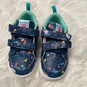 Peppa pig sneakers size 8 never worn